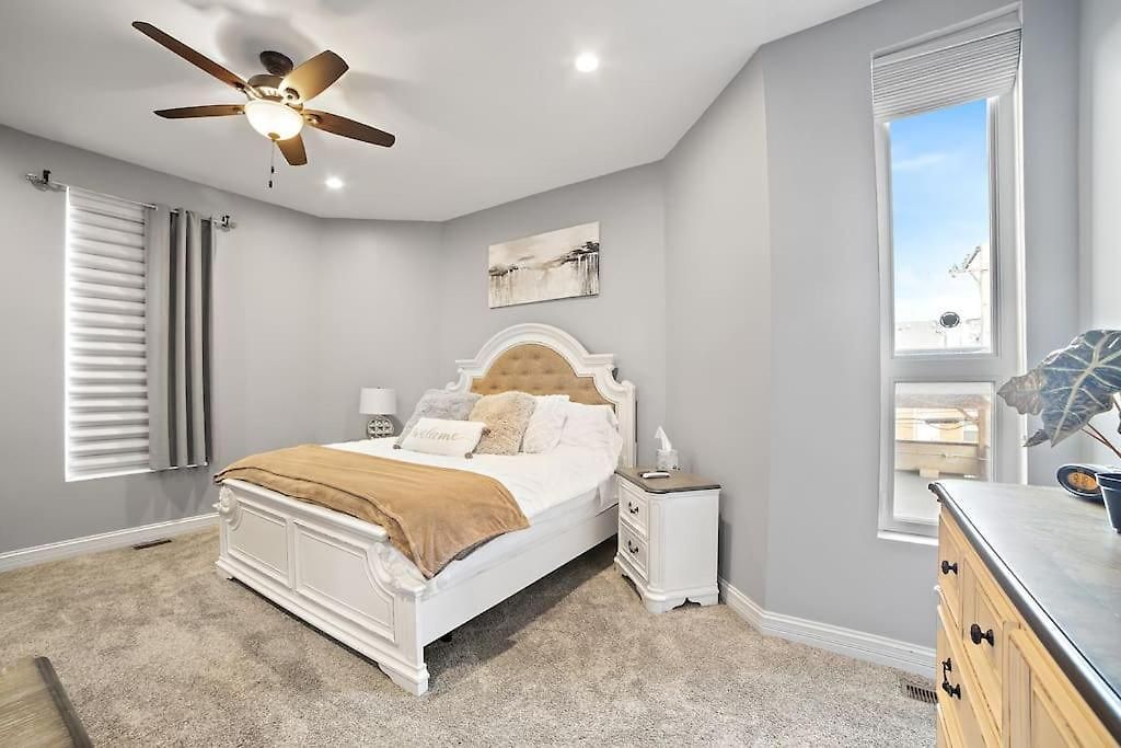 Mid-century Gem Steps From United Center 4*