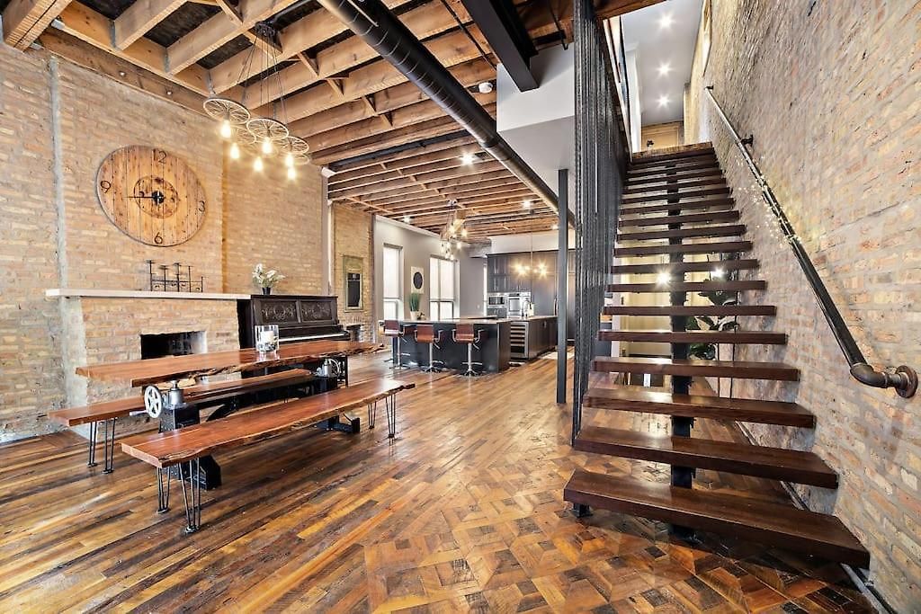 Mid-century Gem Steps From United Center 4*