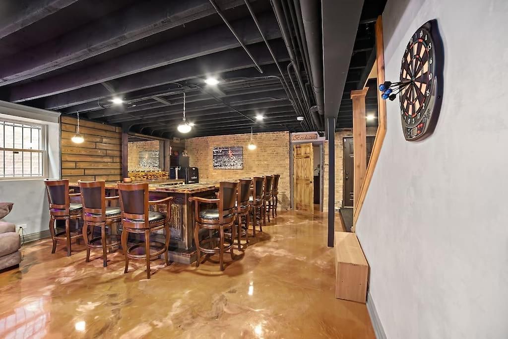 Mid-century Gem Steps From United Center 4* Chicago