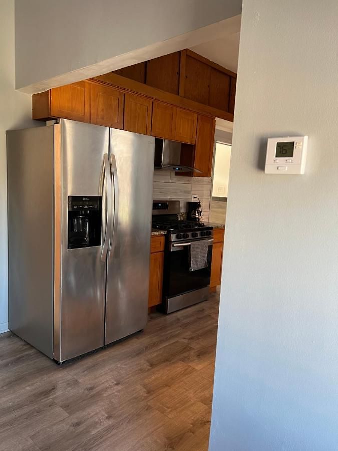 Ethan 3 Apartment *