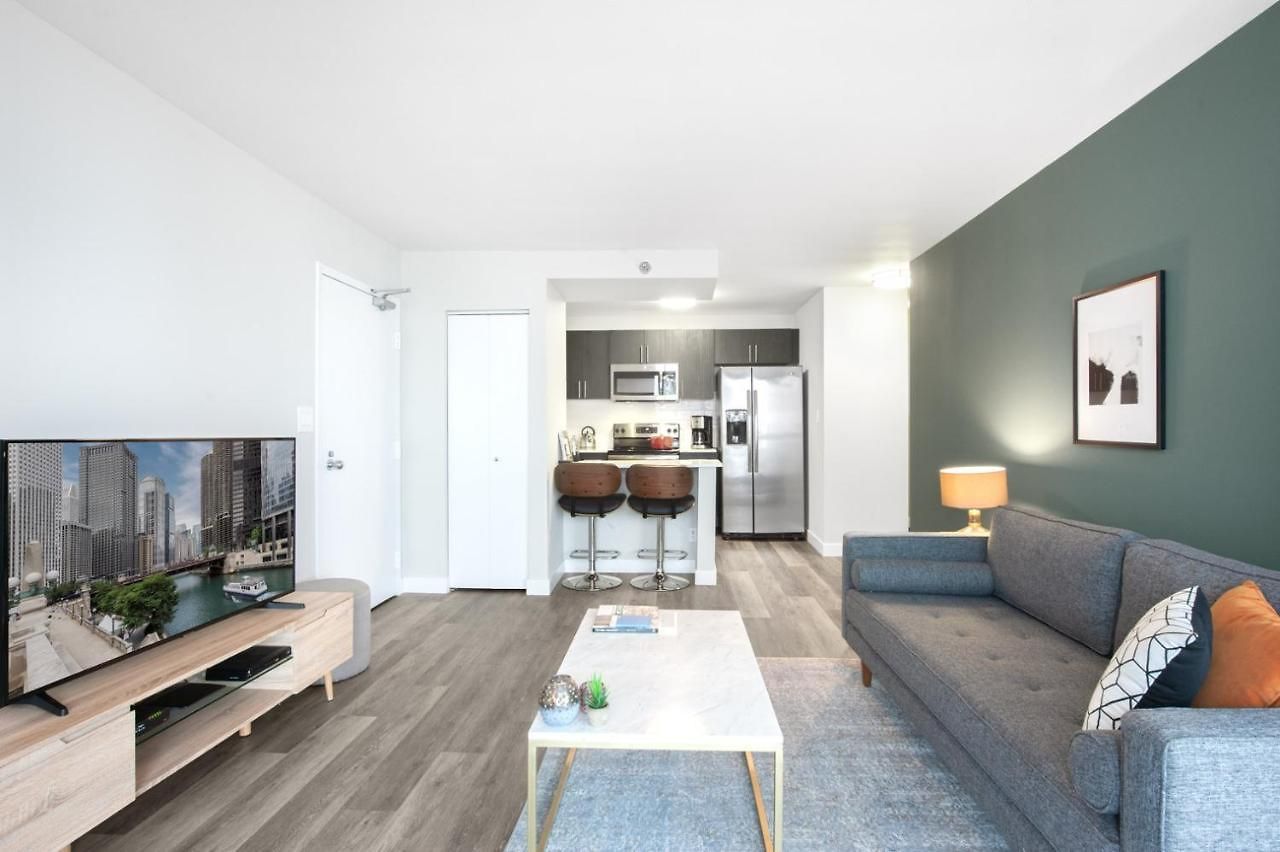 Apartment Gold Coast Convertible W Terrace Nr The L Chi-82 *