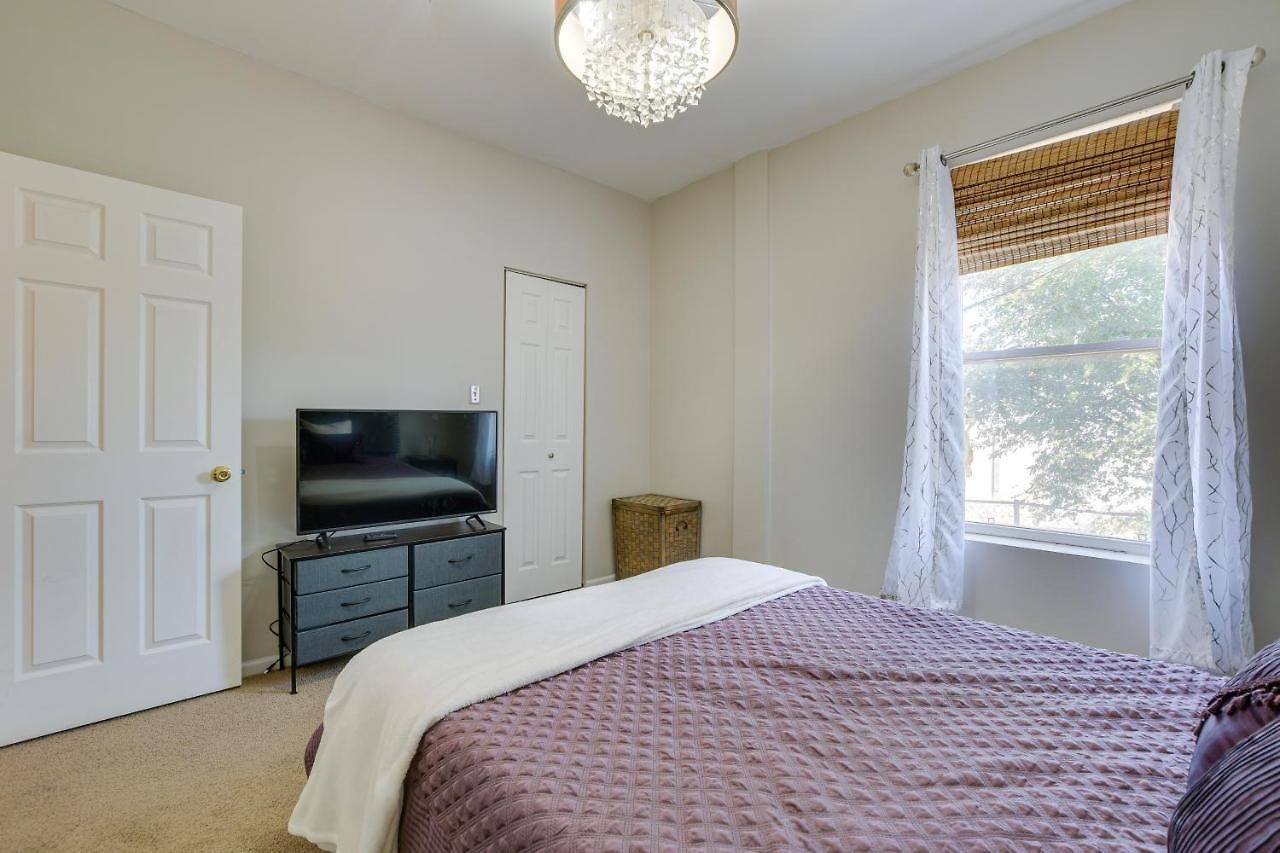 6 Mi To Dtwn Pet-friendly