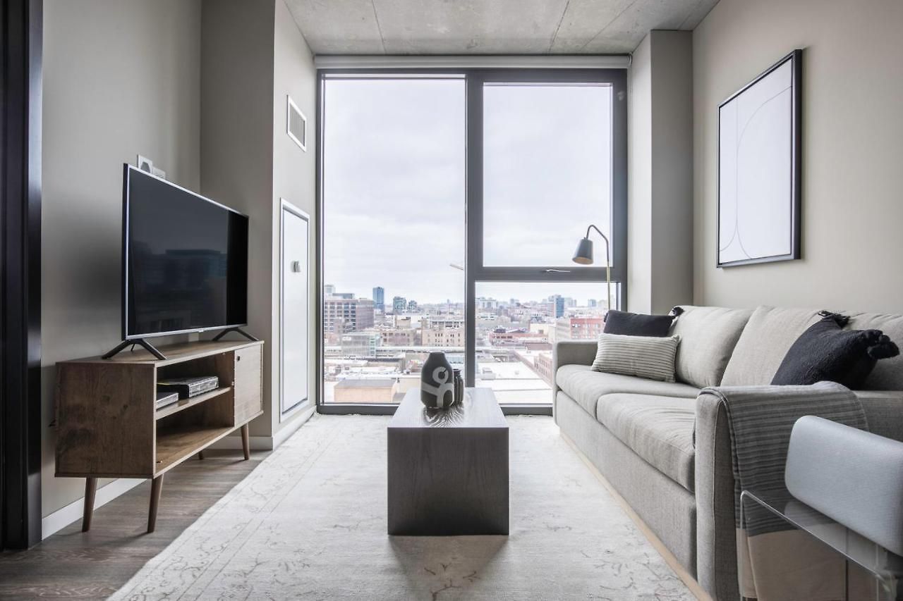 W Loop 1br W Pool Gym Nr Fulton Mkt Chi-295 Apartment