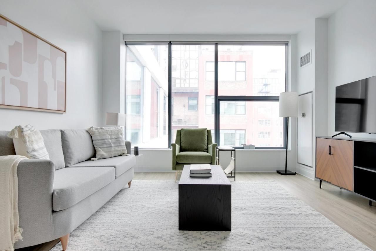 W Loop 1br W Gym Pool In Heart Of Greektown Chi-530 *