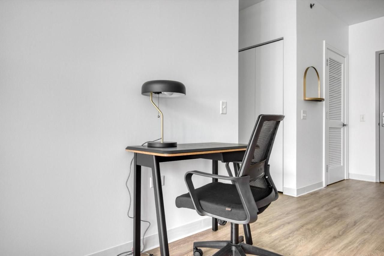 W Loop 1br W Gym Pool In Heart Of Greektown Chi-533
