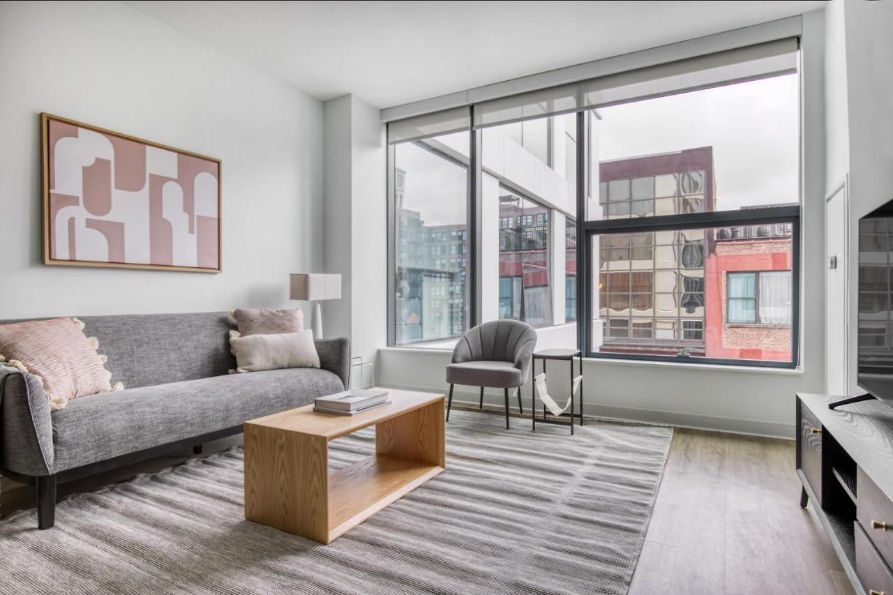W Loop 1br W Gym Pool In Heart Of Greektown Chi-533 *