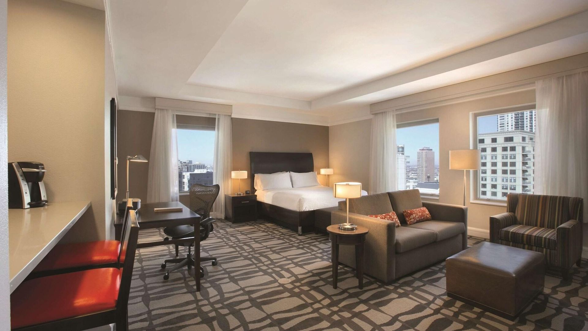 Hilton Garden Downtown/magnificent Mile 3*