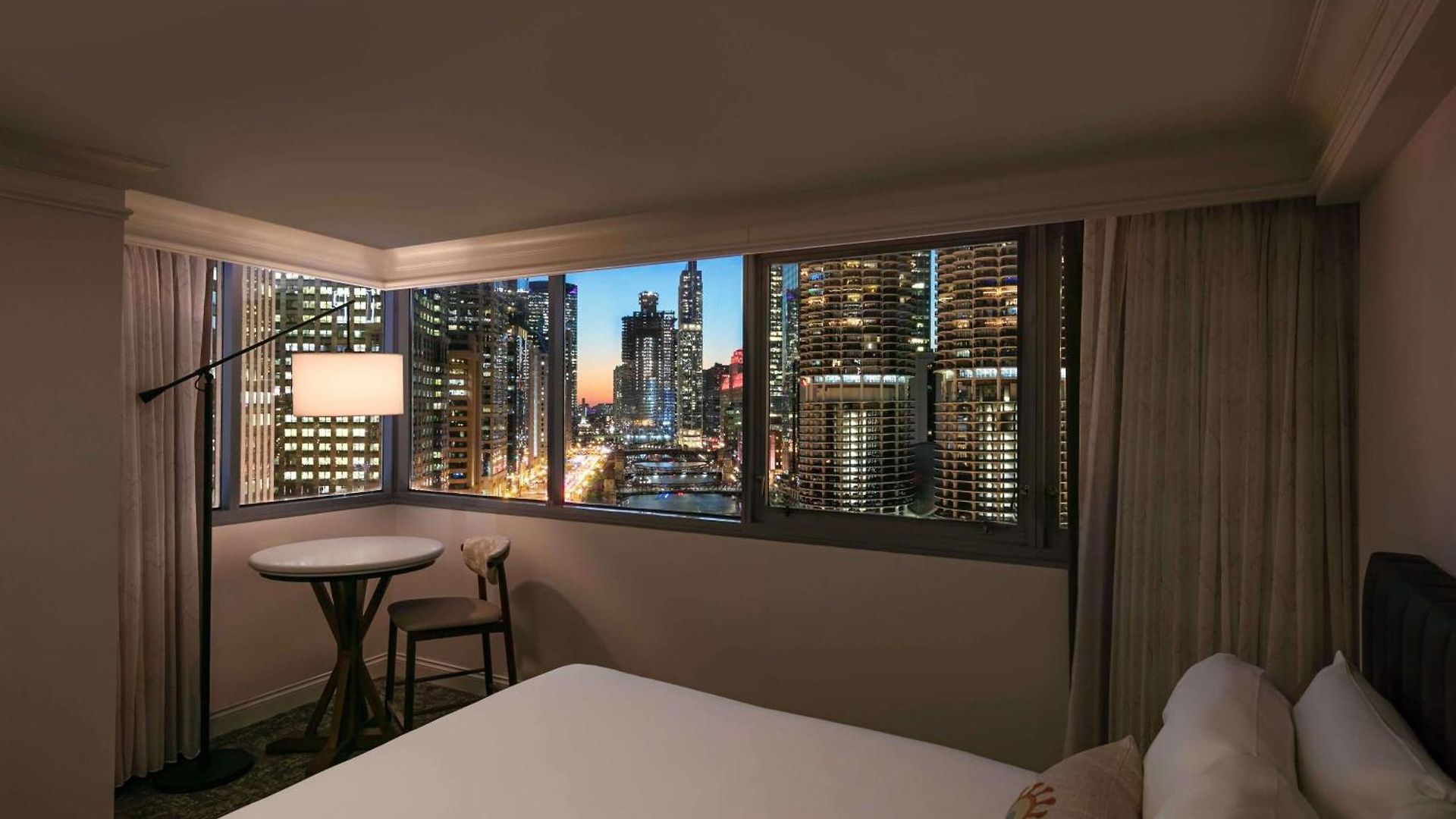 Hotel The Royal Sonesta Downtown