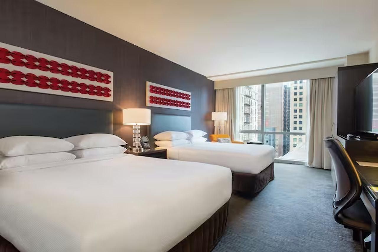 Thewit Chicago, A Hilton 4* Chicago
