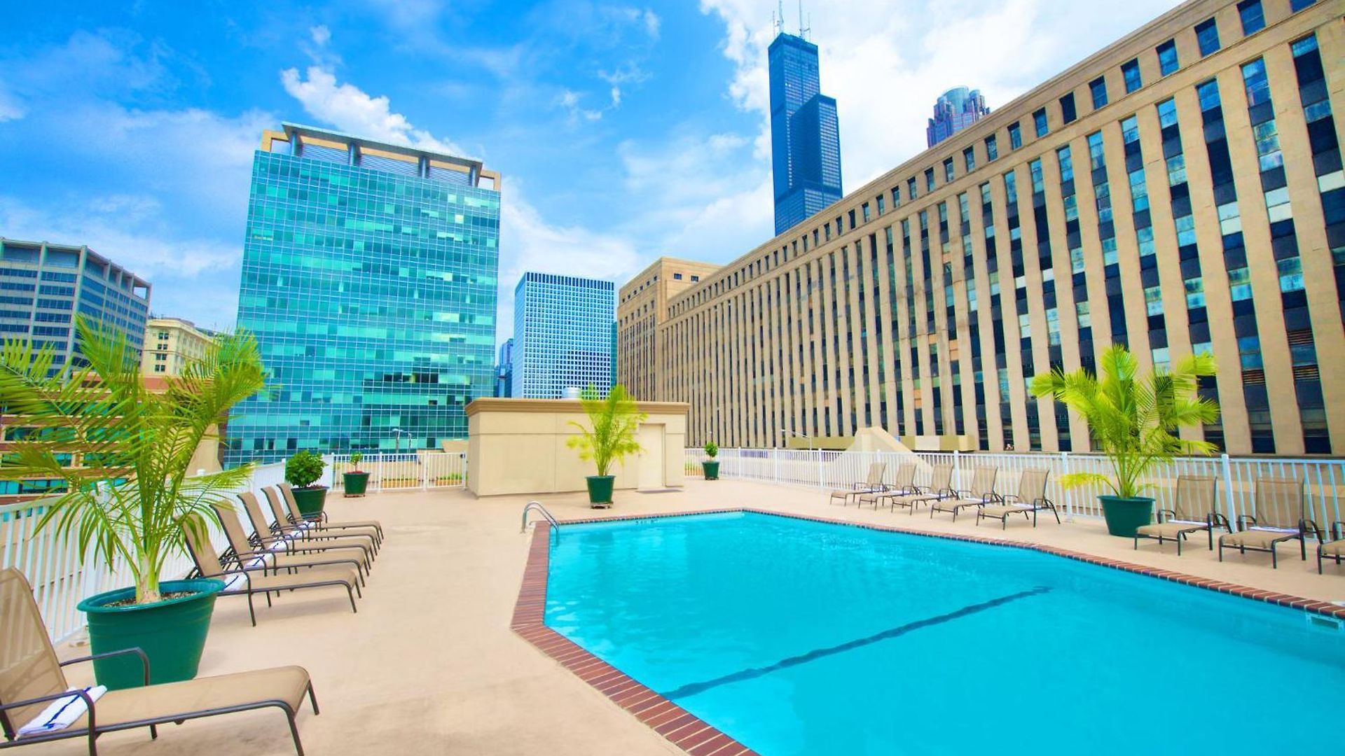 & Chicago-downtown By Ihg Hotel Chicago
