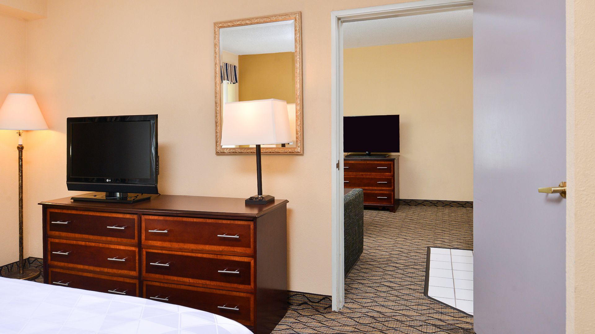 & Chicago-downtown By Ihg Hotel Chicago