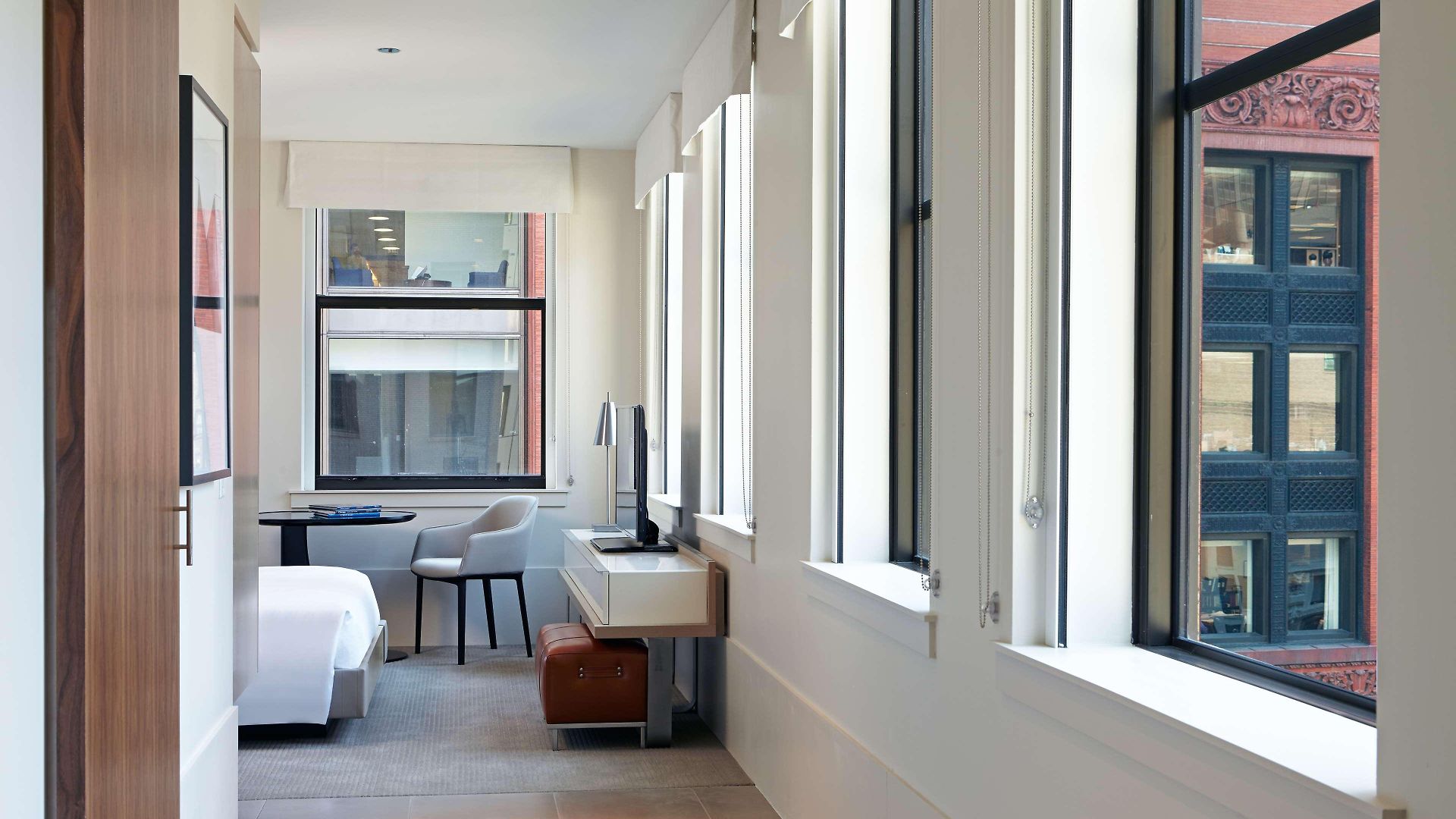 Hyatt Centric The Loop 4*