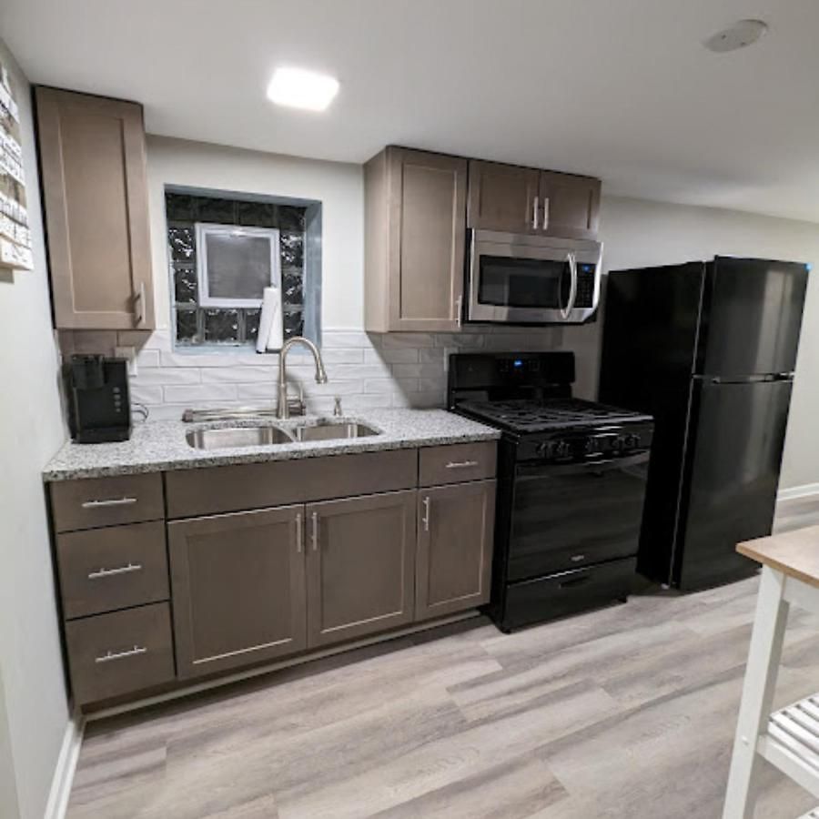 Fully Furnished Extended Work Or Insurance In Apartment *