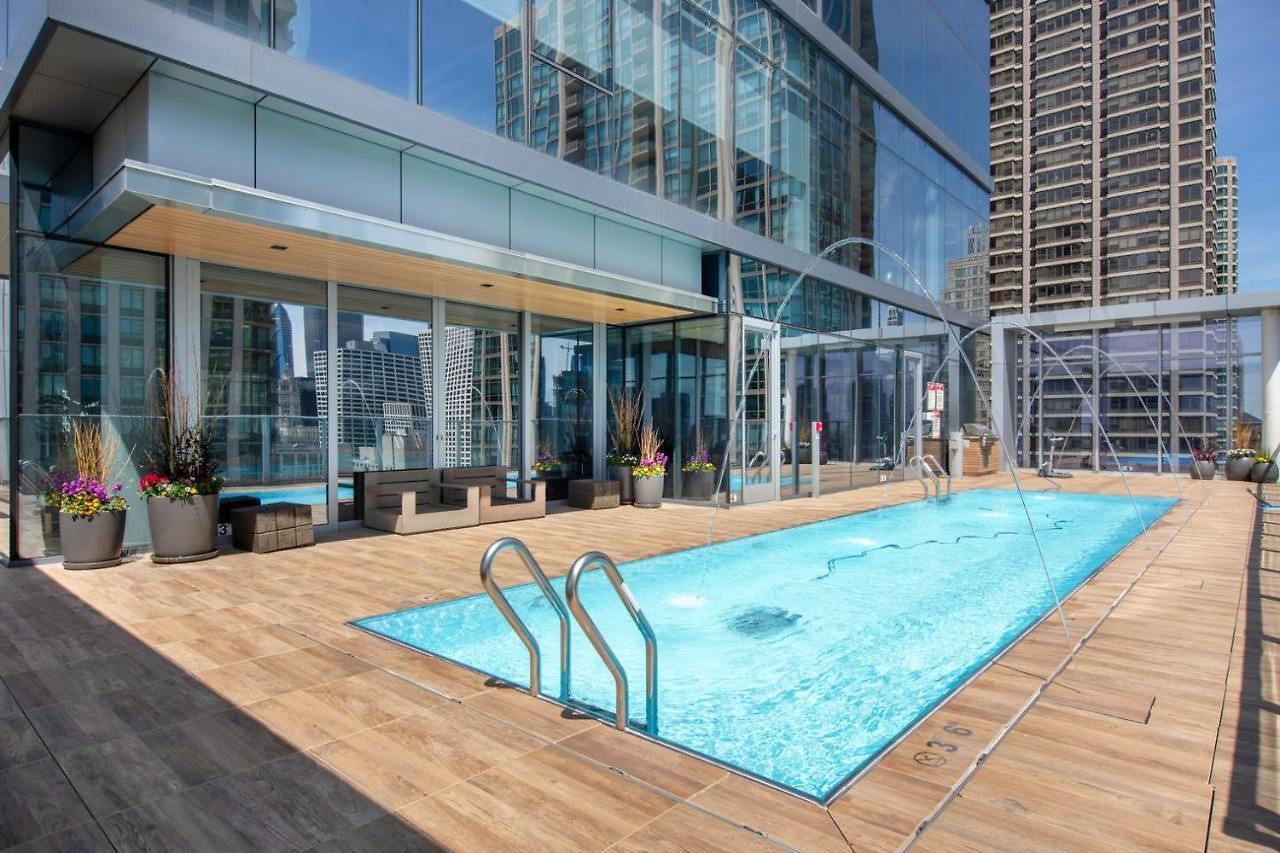 River North 1br W Gym Lounge Roof Nr L Chi-838 *