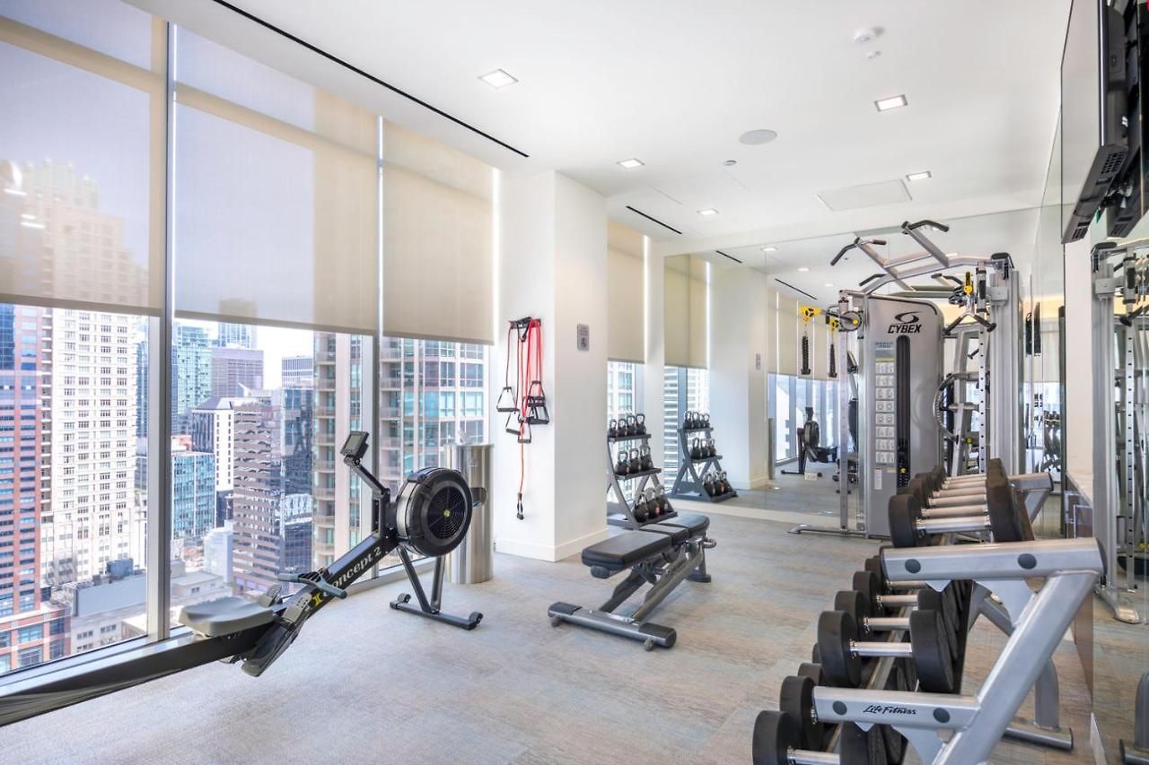 River North 1br W Gym Lounge Roof Nr L Chi-838 Chicago