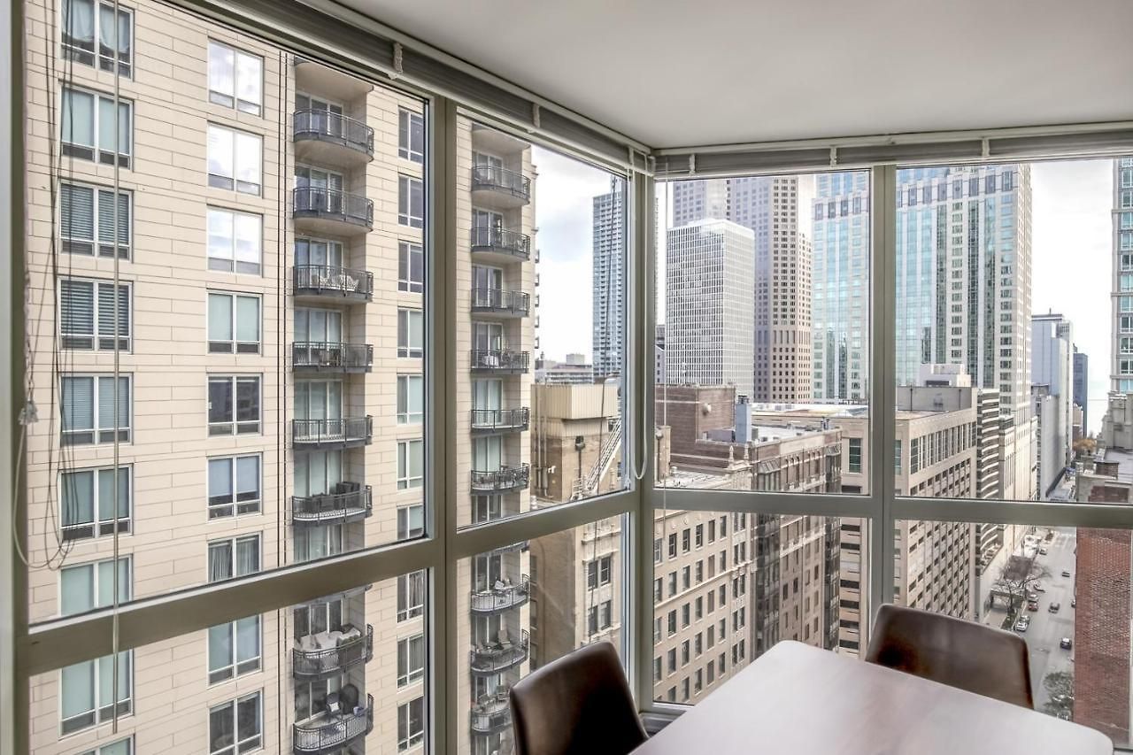 Apartment Gold Coast 1br W Gym Lounge 1 Block To L Chi-799
