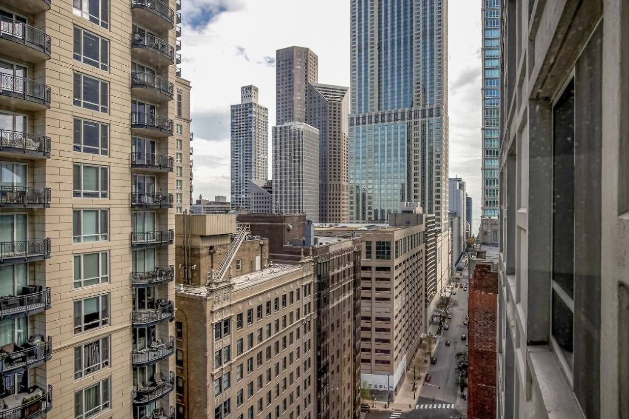 Gold Coast 1br W Gym Lounge 1 Block To L Chi-799 Apartment
