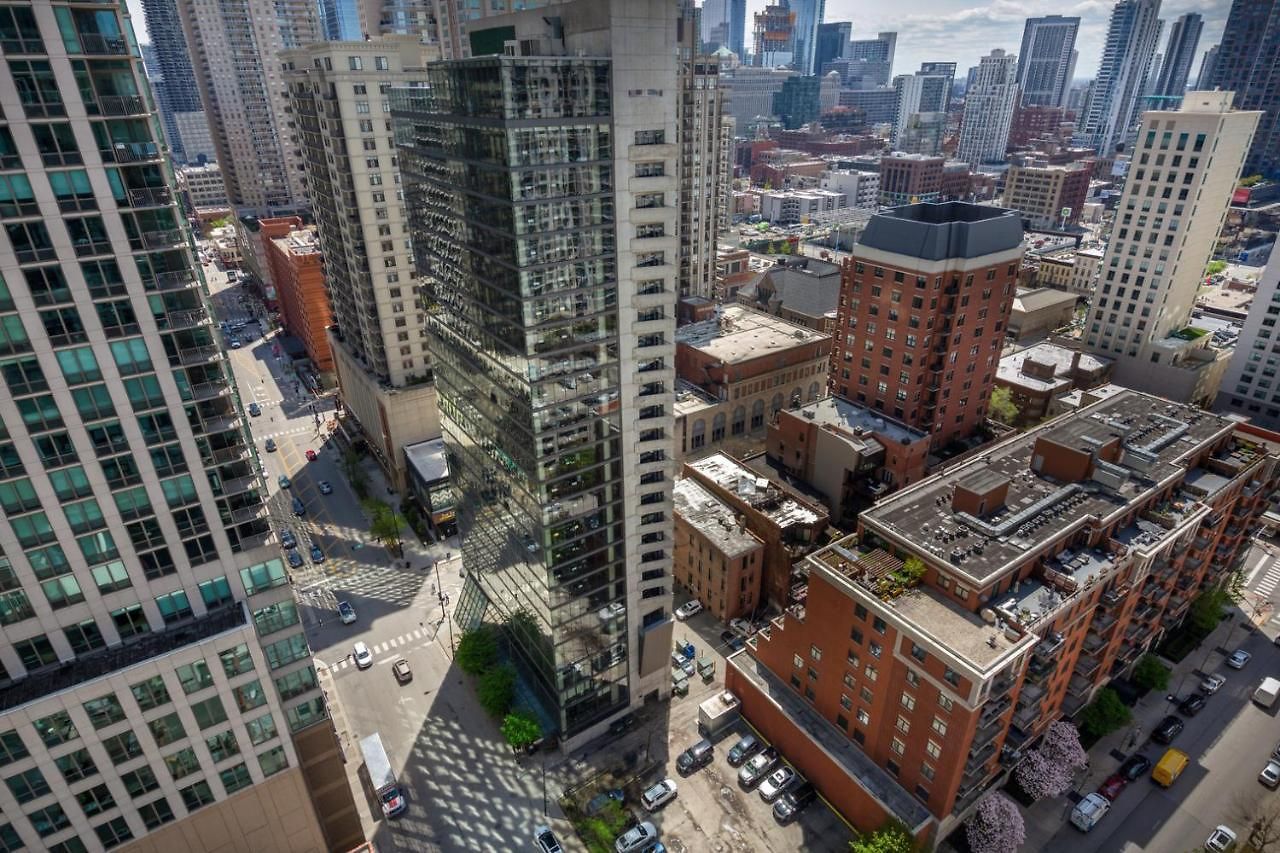 Apartment River North 1br W Gym Lounge Roof Nr L Chi-838 *