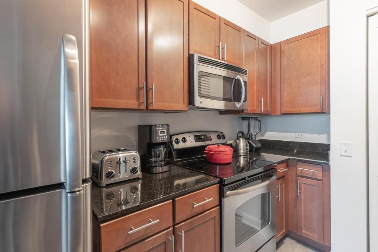 Loop 1br W Gym Pool Nr Financial District Chi-232 *