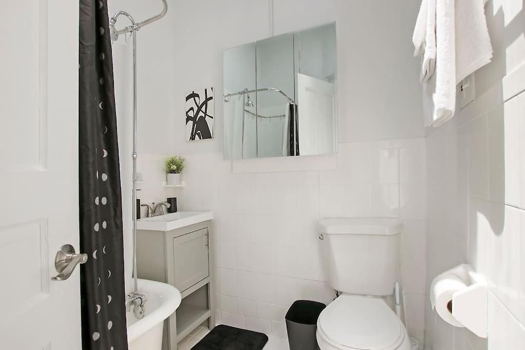 Enchanting 2-bedroom In - Clark 4 *