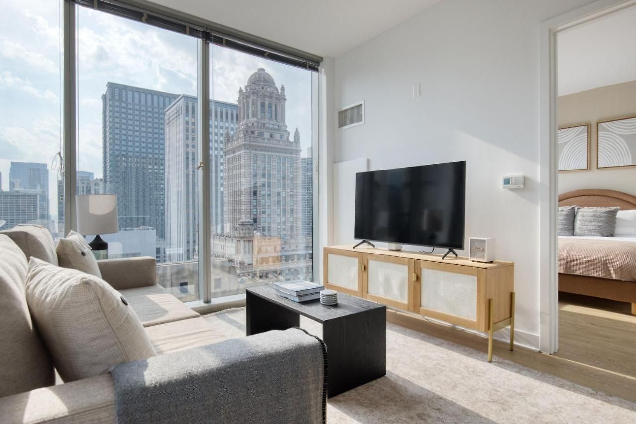 Loop 2br W Gym Playroom Pool Close To L Chi-960