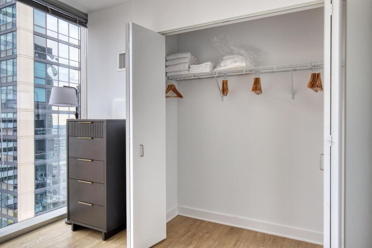 Loop 2br W Gym Playroom Pool Close To L Chi-960 Apartment *