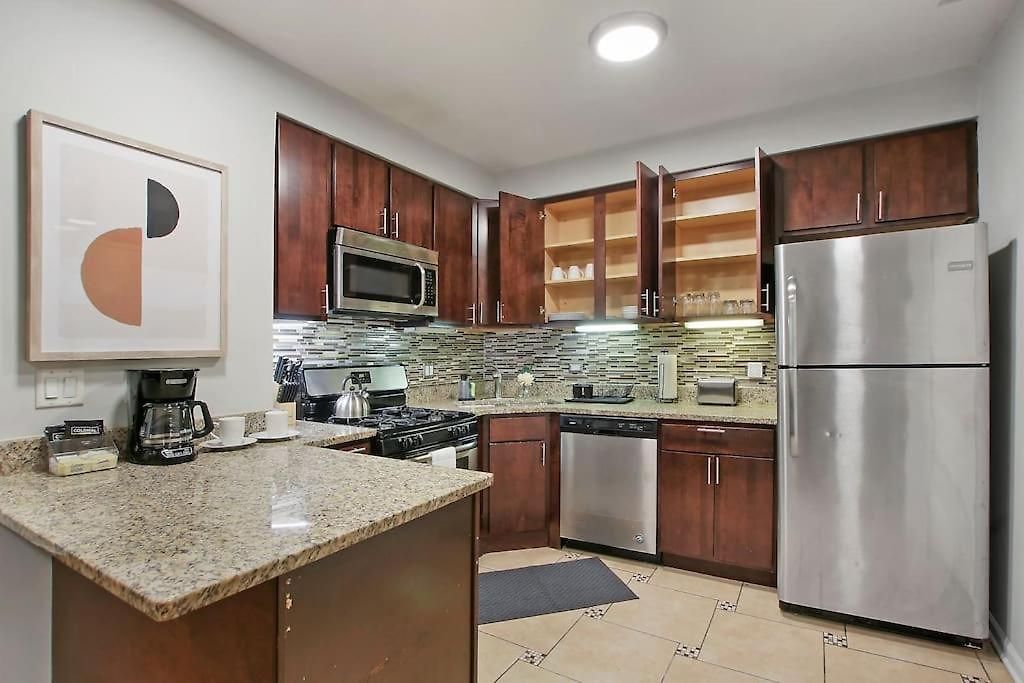 Modern & Furnished 2br With In-unit Laundry - Sunnyside 2e * Chicago