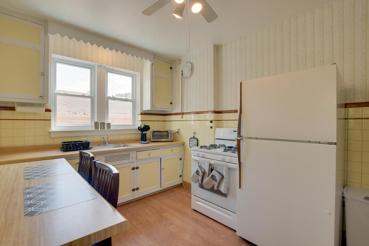Apartment Chic Getaway W/ Fireplace! Chicago