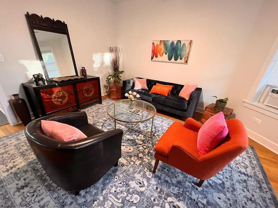 Modern Vintage 2br Walkable To Dining & Lakefront