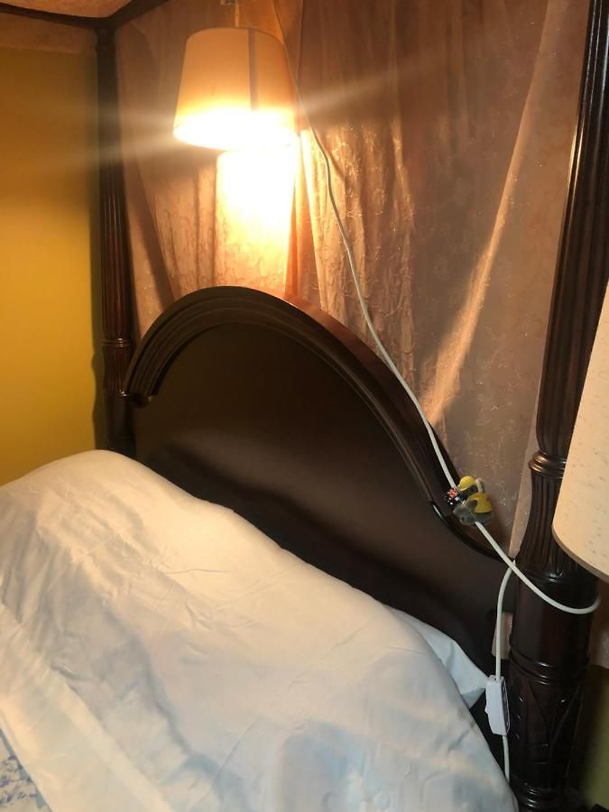A Secluded Bedroom With A Private Full Bathroom Homestay *