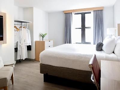 Saint Clair - Magnificent Mile Hotel
