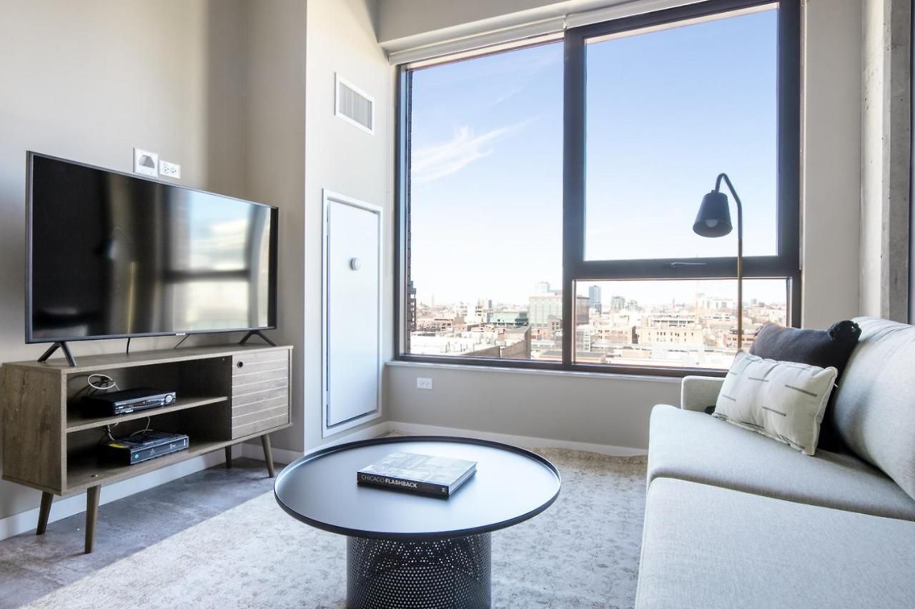 W Loop 1br W Pool Gym Nr Restaurant Row Chi-294 Apartment
