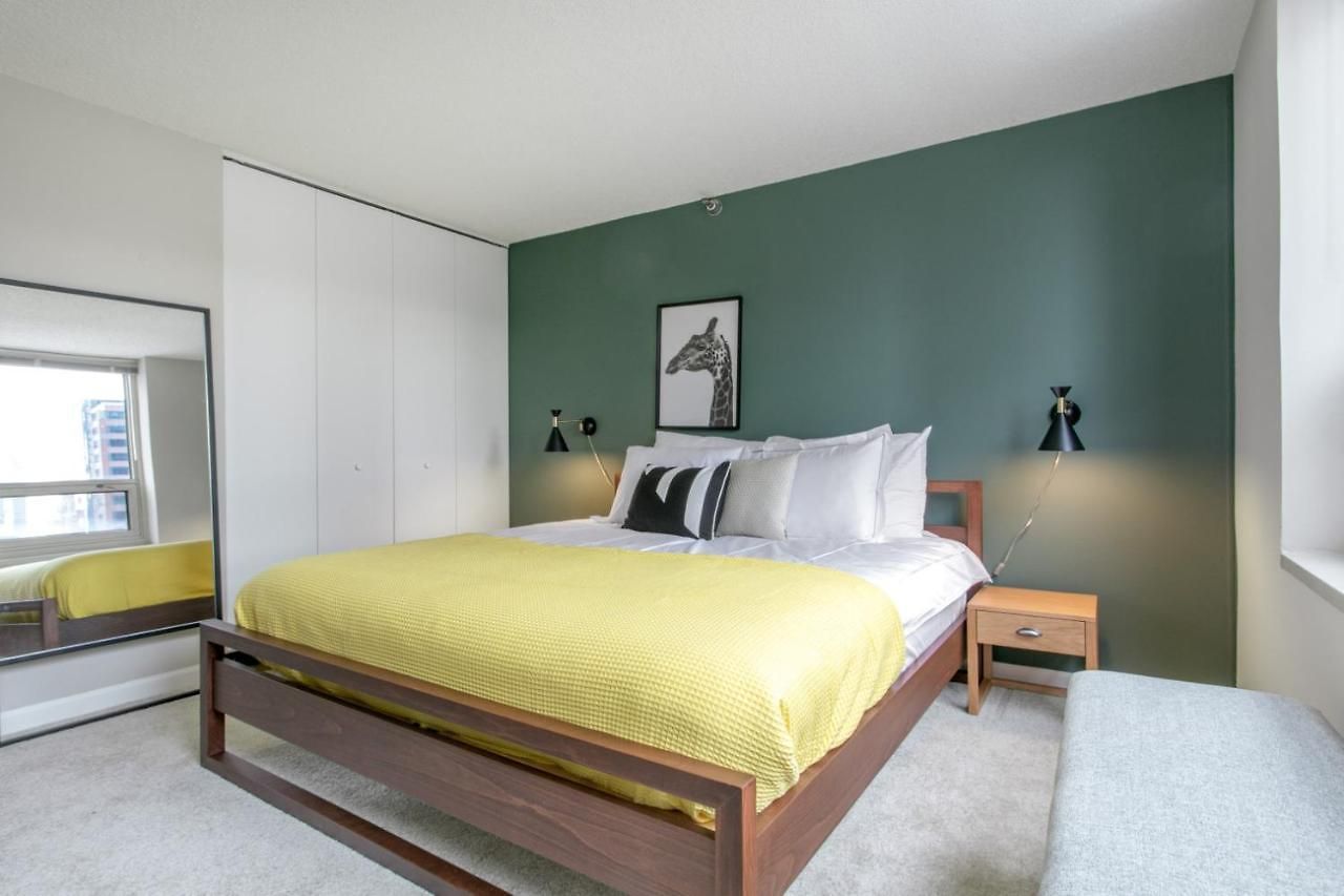River N 2br W Gym Wd Nr Magnificent Mile Chi-164 Chicago