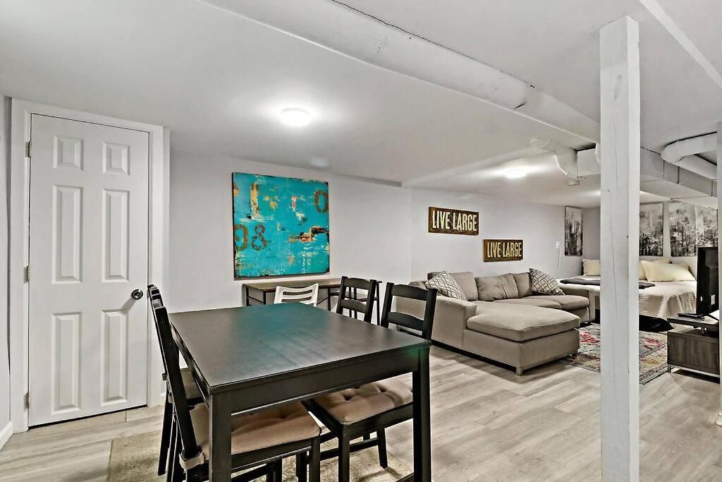 Apartment Cozy North Side Oasis Chicago