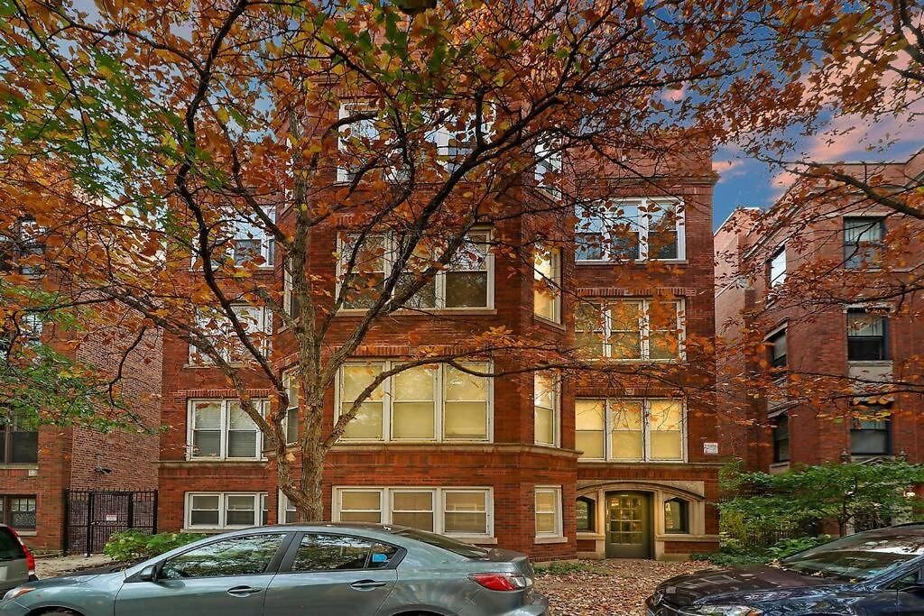 Spacious 4br Apt In Historic Hyde Park Near Beach