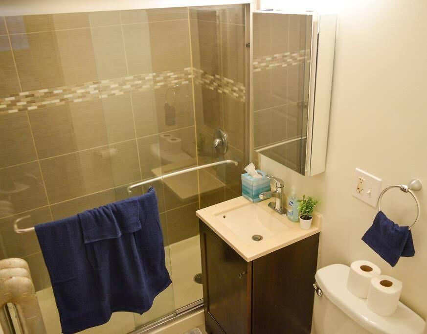 Prime Location W/ Historic Charm Near Shops &parks *
