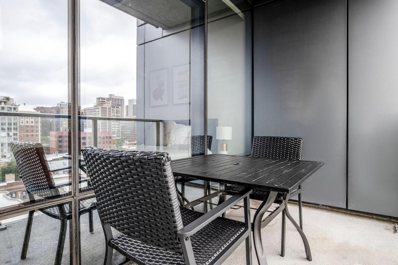 Lakeview 2br W Gym Grills Nr Lakefront Trail Chi-985