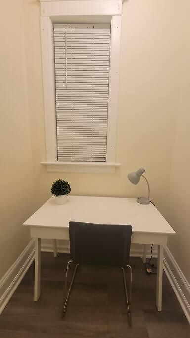 Apartment Chateau De Woodlawn - Peaceful 3 Bedroom Apartment. *