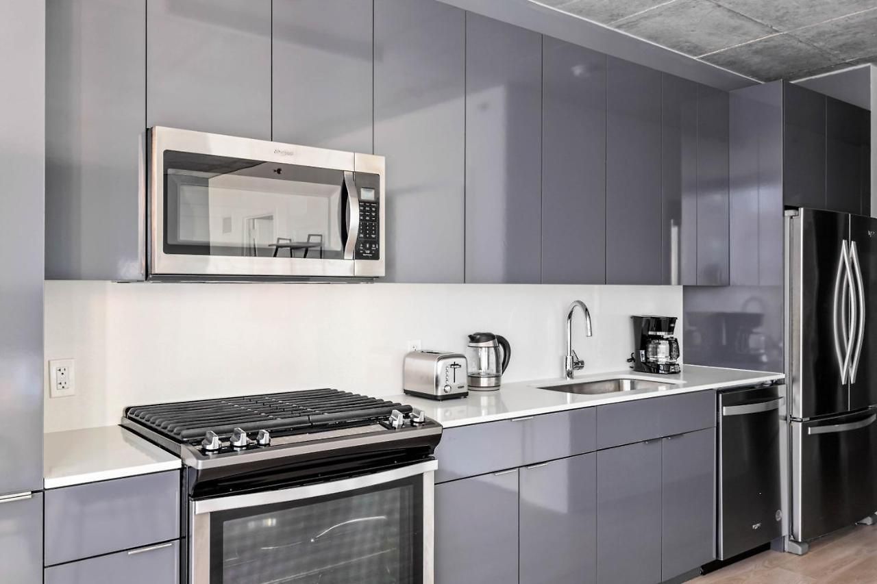 River N 1br W Gym Pool Lounge Nr L Chi-817 * Chicago