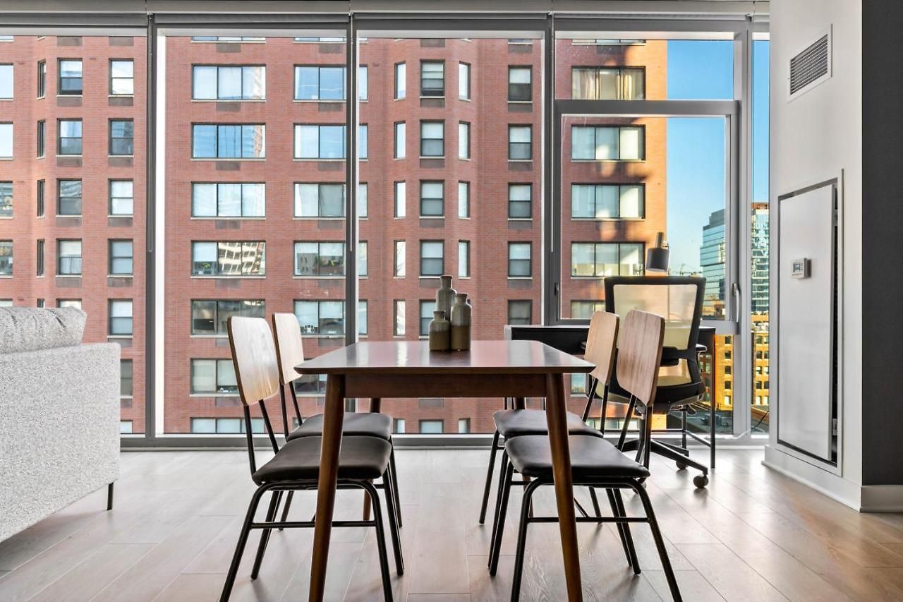 River N 1br W Gym Pool Lounge Nr L Chi-817 * Chicago