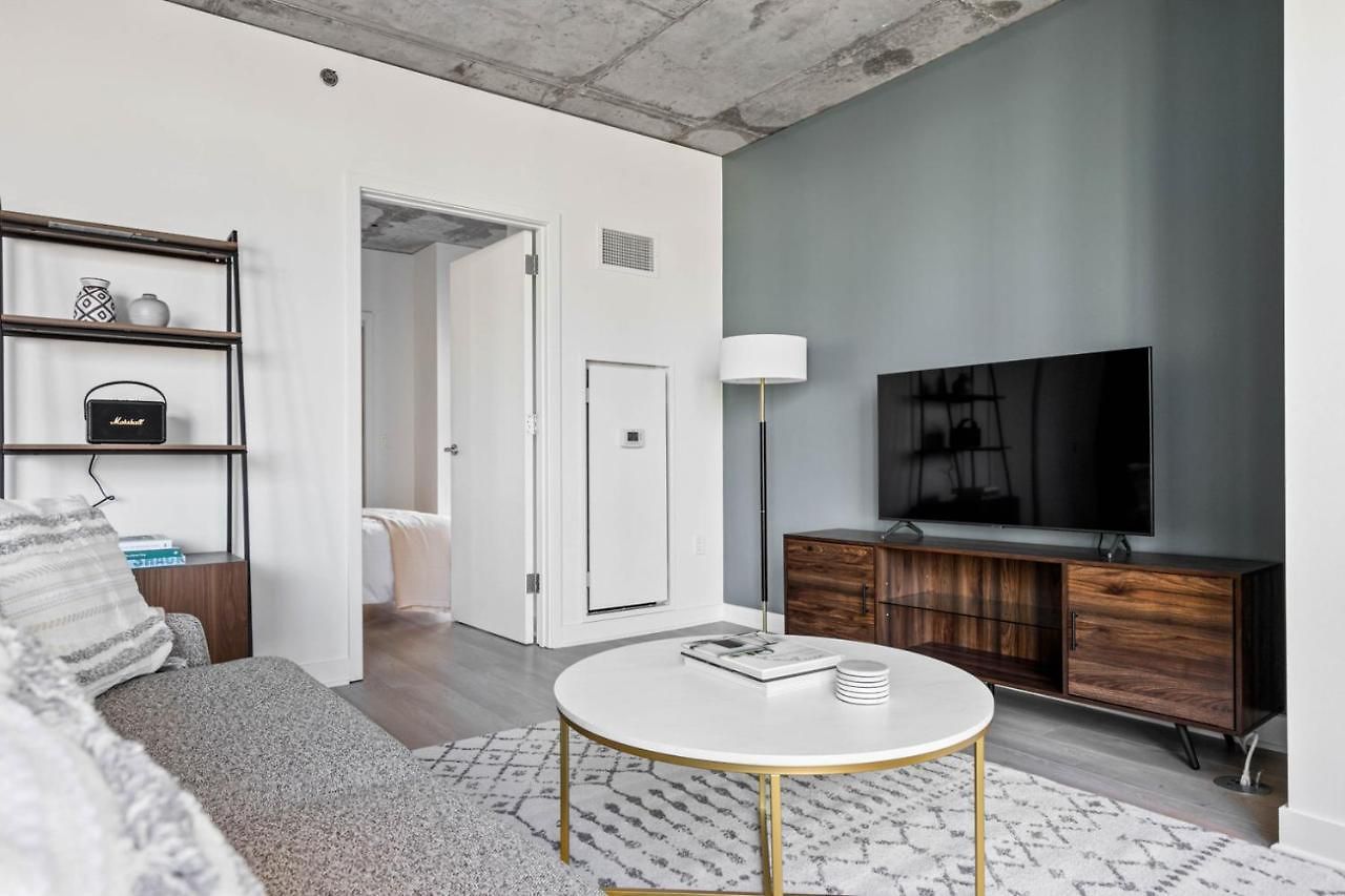 River N 1br W Gym Pool Lounge Nr L Chi-817 Apartment