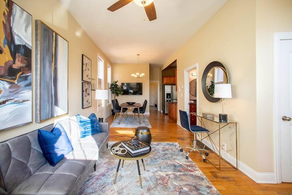 Apartment Getaway In The Heart Of Pilsen Chicago
