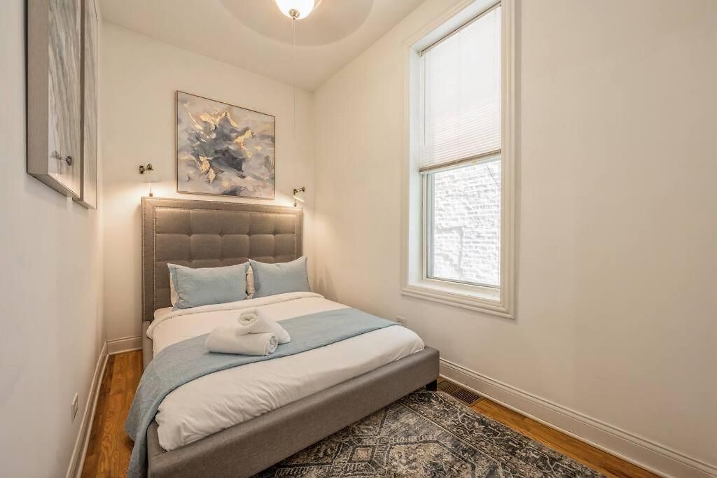Apartment Lovely 2 Bed 3 Miles From Dt W Free Parking Chicago