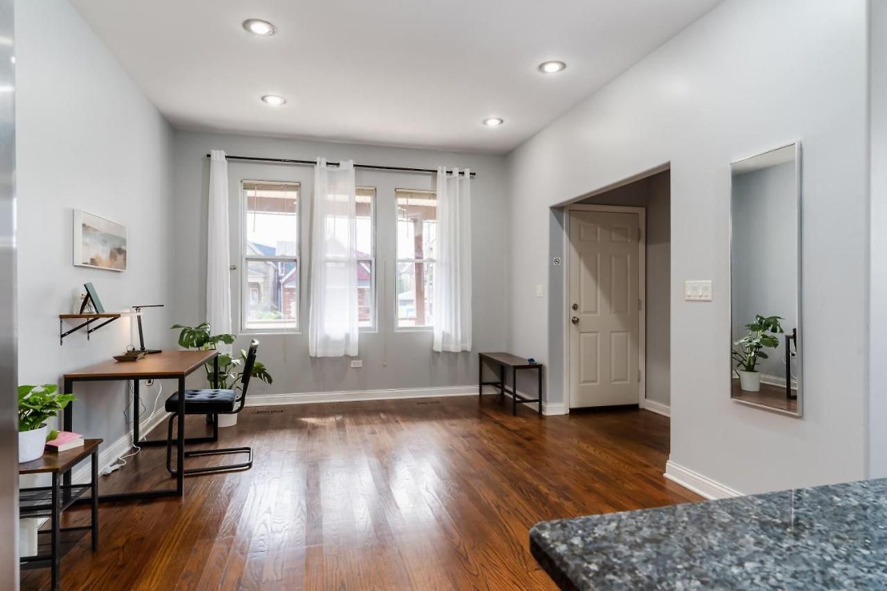 Apartment Logan Square Duplex 3br S2 Chicago