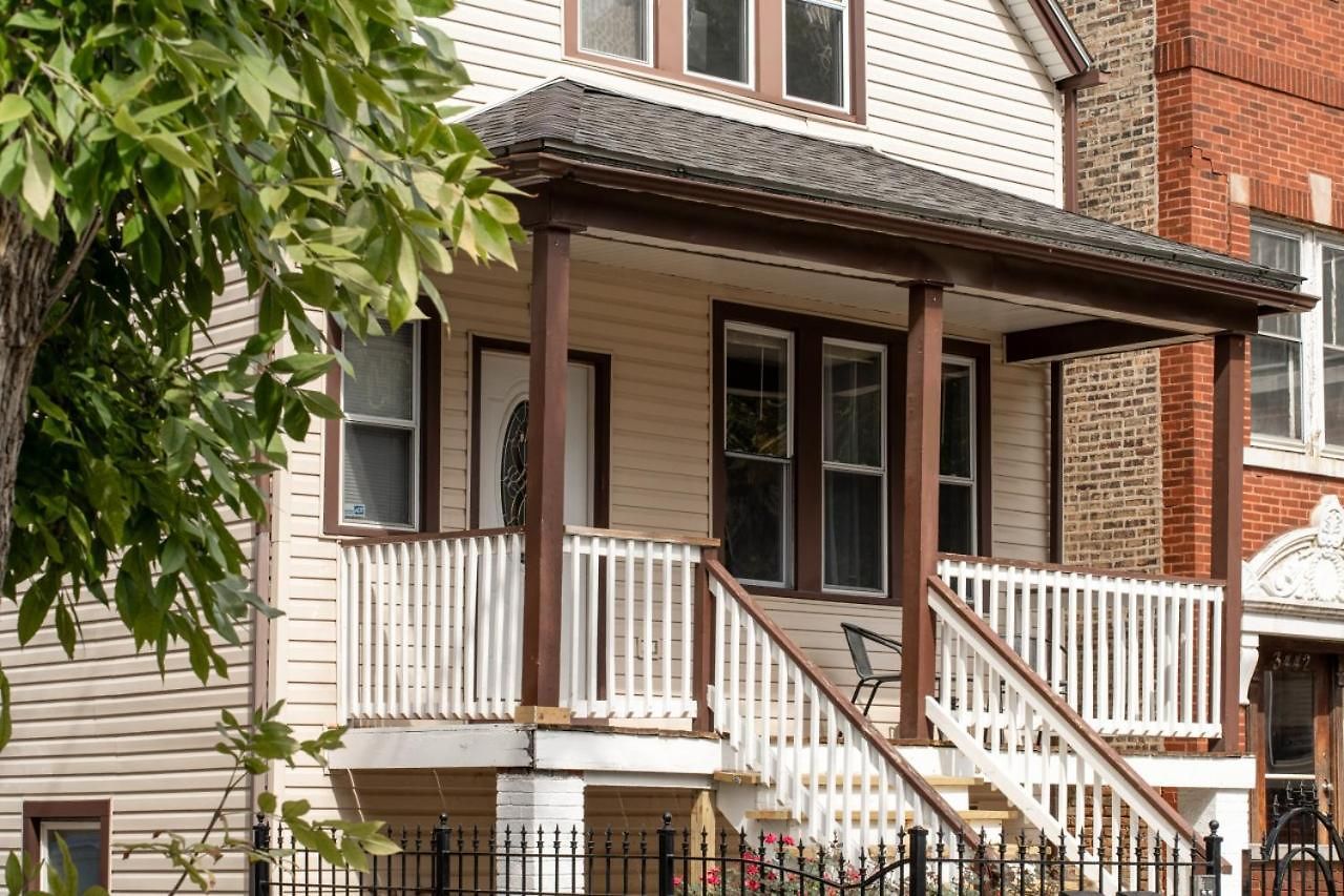 Apartment Logan Square Duplex 3br S2 *