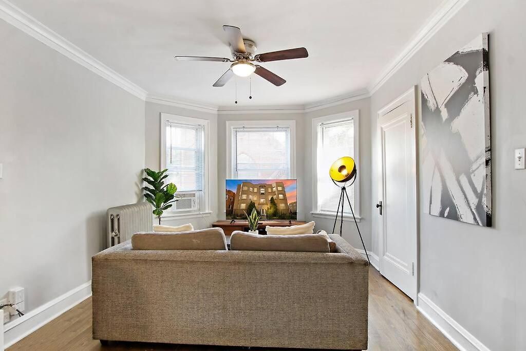 Apartment 1br Homey In Irving Park - Troy 2 *