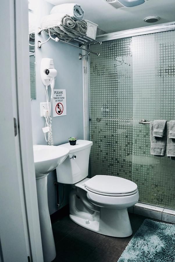 - Pilsen - Unit B