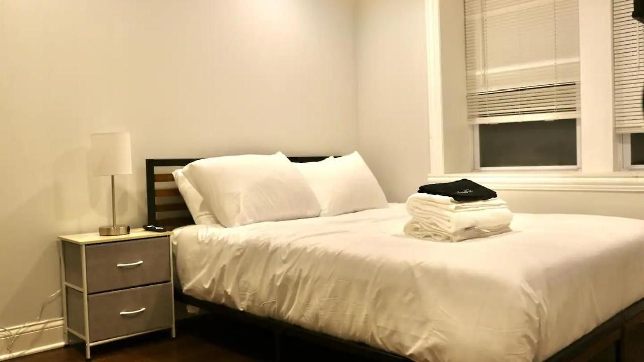 Apartment Stylish Cozy 2br Near Train Station Groceries *