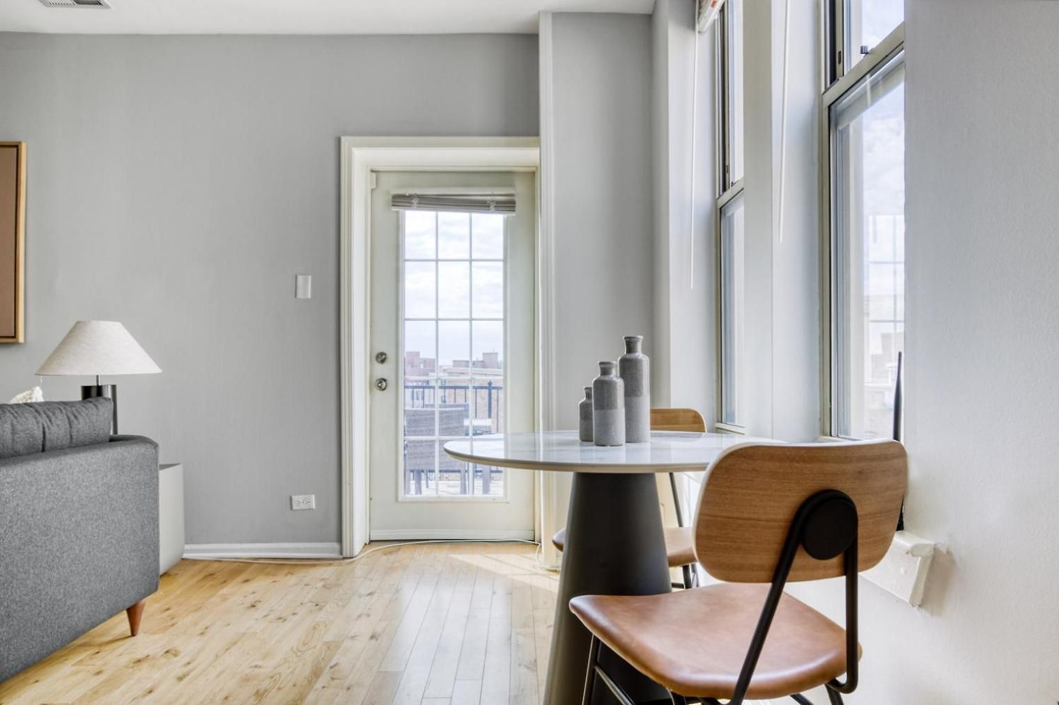 Apartment Lakeview 2br W Patio Wd Nr Wrigley Field Chi-458 Chicago