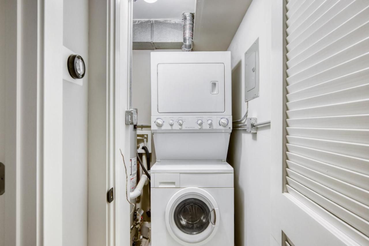 Lakeview 2br W Patio Wd Nr Wrigley Field Chi-458 Apartment